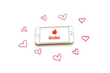 The Psychology Of Online Dating How Scrolling Swiping Hinders You In Selecting The Right Partner